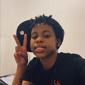 Meet your Posher, Aunazazie